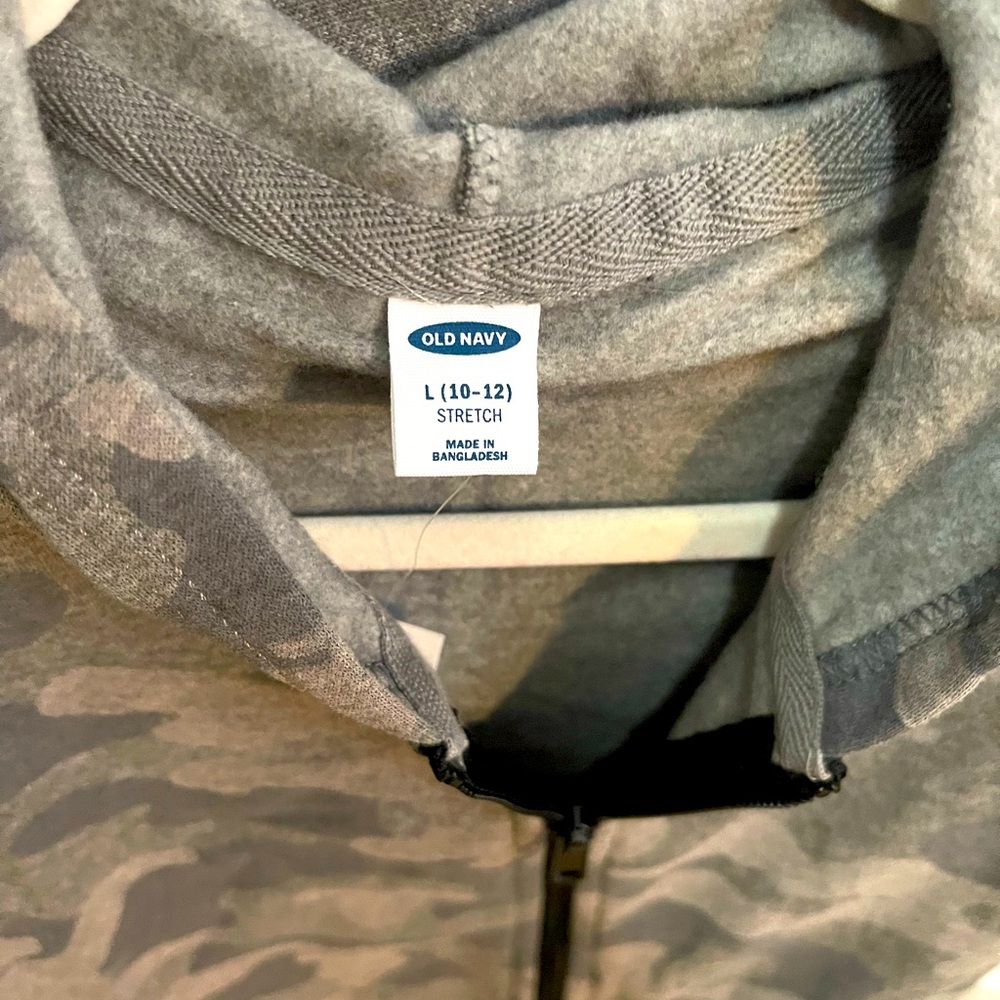 Youth Large Old Navy Camo Zip Hoodie